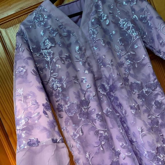 Lavender Salwar Kameez - Picture 4 of 6